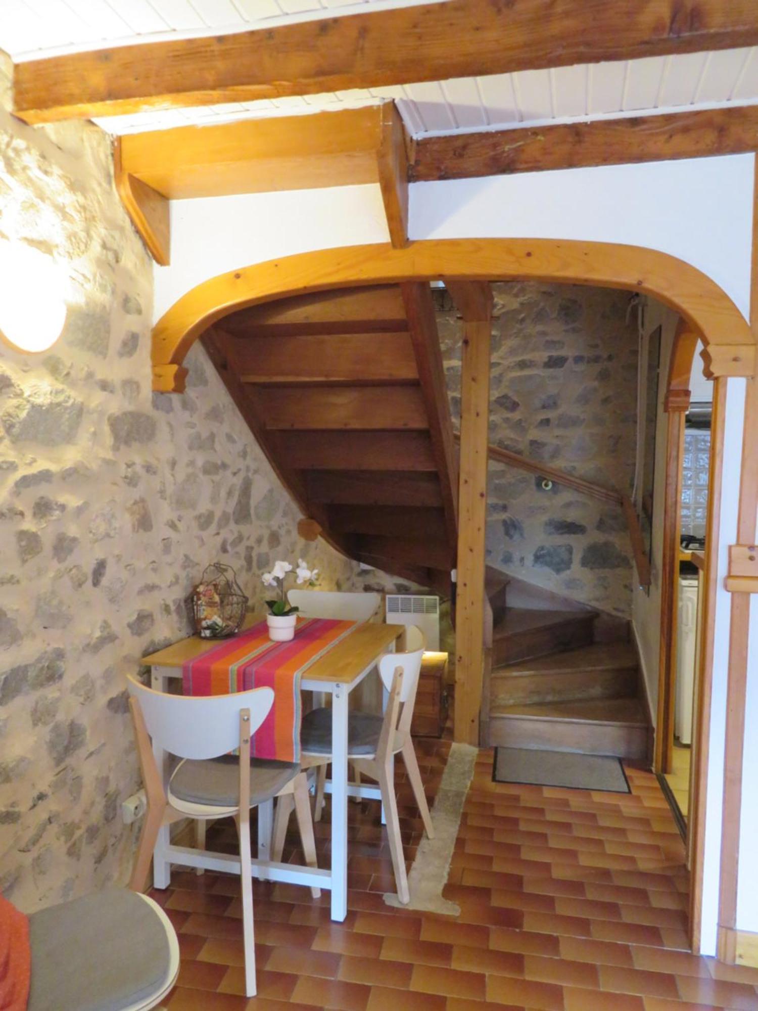 Joli Gite Rural Dans Un Havre De Paix Saint-Bonnet-le-Troncy Extérieur photo